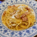 Lode - 本場のカルボナーラ　８８０円
      本日のランチ