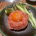 焼肉 静龍苑 - ユッケ