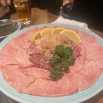 焼肉 静龍苑 - 牛タンと塩ハラミ？だったと思います。