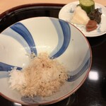 山玄茶 - 鯛でんぷもおすすめです•*¨*•.¸¸♬︎昔、作ったことありますが、これ作るの大変なんですよね(；´Д｀)