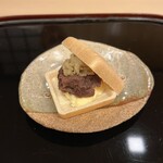 山玄茶 - 水菓子②和アイスもなか、栗餡、餡子。品のあるバランス。お煎茶と合いますね。