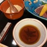 山玄茶 - 生姜ポン酢とたっぷりのすりおろし胡麻でいただくのが山玄茶流。癖になる美味しさです。