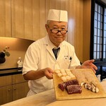 山玄茶 - 本日のお魚。平目、烏賊、蛸、迷い鰹。瞳の奥から優しさが伝わるでしょ( ◜ᴗ◝)