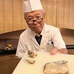 山玄茶 - 芳醇なチーズを彷彿させる滋賀の郷土料理の鮒寿司。大将が丹精込めてつくった5年ものです。