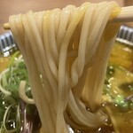 キッチン きらく - 幸せの黄色いカレー 中華そば¥1270の麺