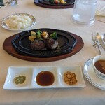 東名カントリークラブ レストラン - 牛ヒレ肉鉄板ステーキ(2750円)