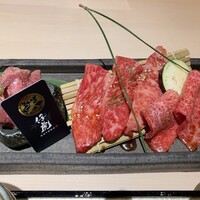 牛刺しと焼肉 仔虎 クリスロード店 - 