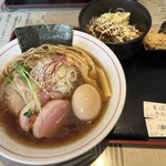 自家製麺中華そば 八縁 - 