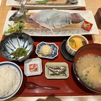 対馬のどぐろとイカ活き造り 博多 魚蔵 都ホテル店 - 