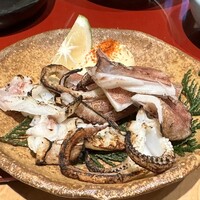 対馬のどぐろとイカ活き造り 博多 魚蔵 都ホテル店 - イカゲソ焼き