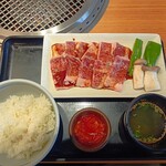 幸せの焼肉食べ放題 かみむら牧場 - 