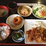 喫茶アベニュー - 料理写真:人間ドック後のサービスランチ(^^)腹減ってるから美味い！