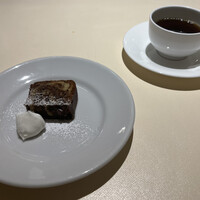 マンジャーモ - 