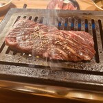 Wagyu U Yakiniku Jukusei O Otoro Gyuutan Kokusan Gyuu Horumon Date No Kura - 