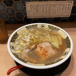 すごい煮干ラーメン 野毛 すし 釣りきん - 