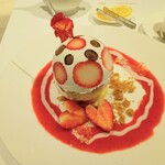 タカノフルーツパーラー - 苺とベリーのプレートデザート