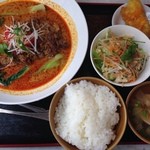 シンガポール海南鶏飯 - 豚肩ロースのカツレツシンガポールカレーソース