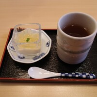 豆富料理と吟醸せいろ蒸し 八かく庵 大阪ステーションシティ店 - 