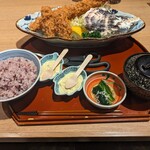 Katsu Maru - ジャンボ海老フライ定食+カキフライ2個