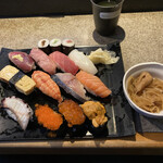 歩 - にぎり12貫　1300円