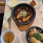 ジャパンビレッジゴルフ倶楽部 レストラン - 麻婆豆腐定食