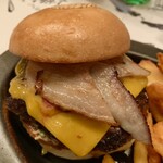 ブラッカウズ - ゴールデンレーティオバーガー(2700円)、出たまんまの写真