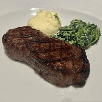 BEEF STEAK CLUB KIYO GINZA - メインディッシュ:USプライムサーロイン炭焼きステーキ200g/サイドディッシュ:マッシュポテト・クリームスピナッチ