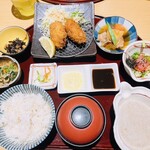 和ごはん とろろ屋 二子玉川ライズ店 - 牡蠣フラ御膳