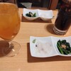 Chirai - 料理写真:ドリンクとお通し(山かけマグロ、ほうれん草のお浸し)