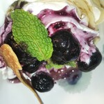 cafe nekoji - ブルーベリークレープ。