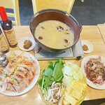 GIA LONG QUAN - 
