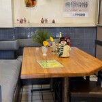 カレー専門店 KEN - 大人数用テーブル席