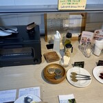 cafe winds daimon - ランチはパン食べ放題付き。トースターで焼ける。