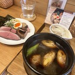 麺屋さくら - 鴨南蛮つけそば1.5玉
      鴨ワンタン増し2個
      