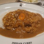 INDIAN CURRY - カレーに卵トッピング