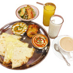 ナマステタージ マハル - お昼におすすめチーズナンランチ