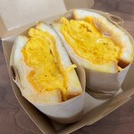 天然酵母の食パン専門店 つばめパン&Milk - 