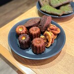 プレミアムカルビ - カヌレはもっちりしっとり系