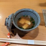 浅草じゅうろく - 「豆腐と葱の赤だし」