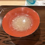 勢麟 - 虎河豚の皮からとったお出汁に蕪の摺り流し