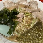 新ラーメンショップ - 料理写真: