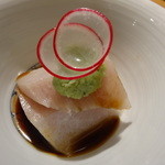 エスト！ジャパン - 佐渡産寒鰤刺し、砂摺り（１，０２９円）