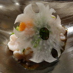 エスト！ジャパン - 大根の花に隠れて・・・