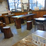 じいとばあ - 山小屋風で雰囲気最高