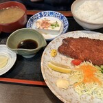 春海亭 - ロースとんかつ定食 780円