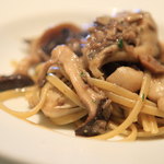 ラ・ヴェーナ・デル・レンニョ - 「岡山日生の牡蠣といろいろなきのこのリングイネ」