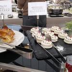 オアシス - アップルパイ、雪だるまマカロン