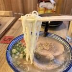 日本食市 - 軽く縮れ麺