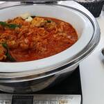 オアシス - 鶏モモ肉のバスケーズ