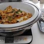 オアシス - 豚肉と小松菜の炒め物